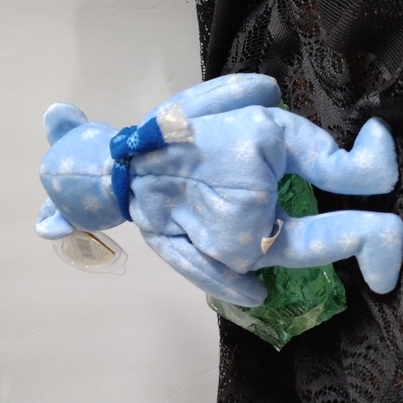Ty Beanie Baby 1999 Holiday Teddy - Picture 2 of 4